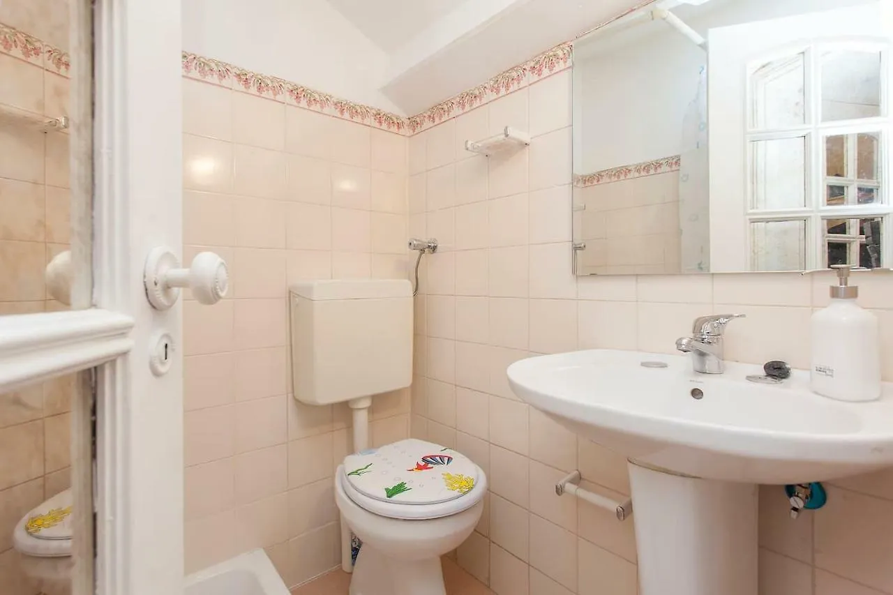 Cozy Flat In Adamastor Appartement Lissabon